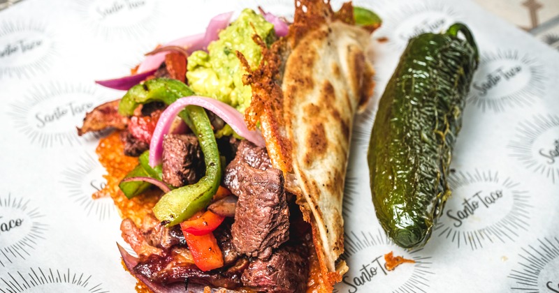 El Chingon Taco, beef with fajita style veggies
