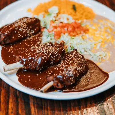 Pork shank in mole