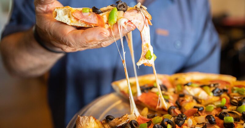 Special pizza, cheese pull