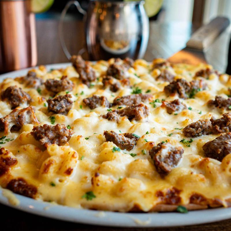 Mac N Cheese Pizza photo