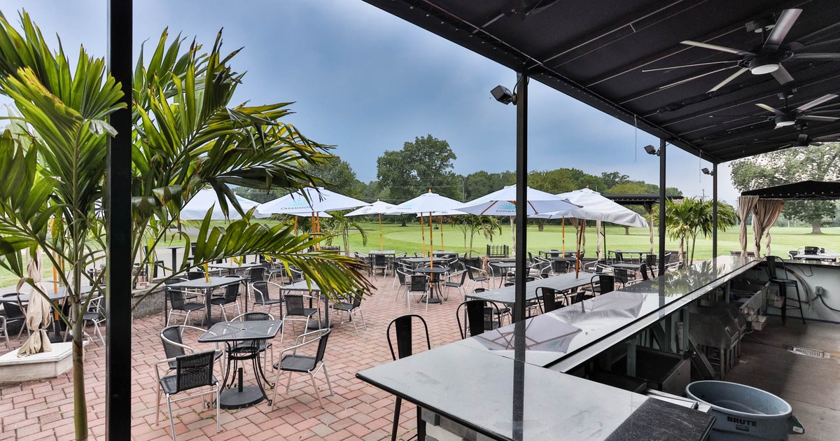 Exterior seating area