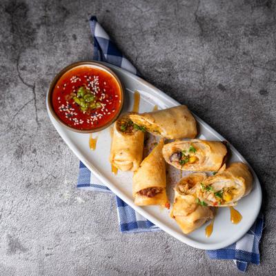 Veg Spring roll plate, top down view.