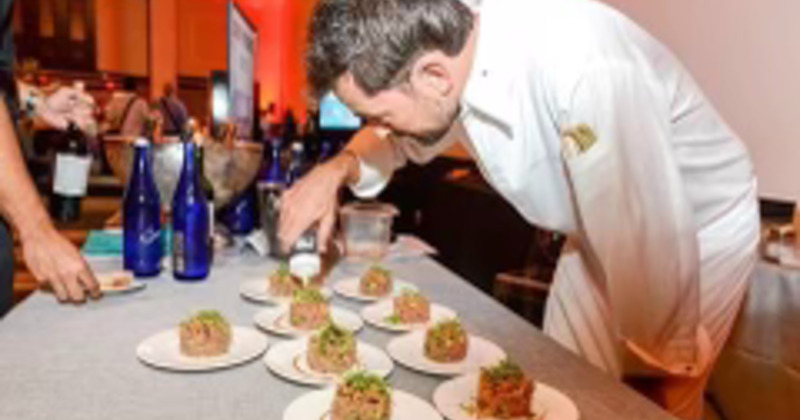 Table ready for guests