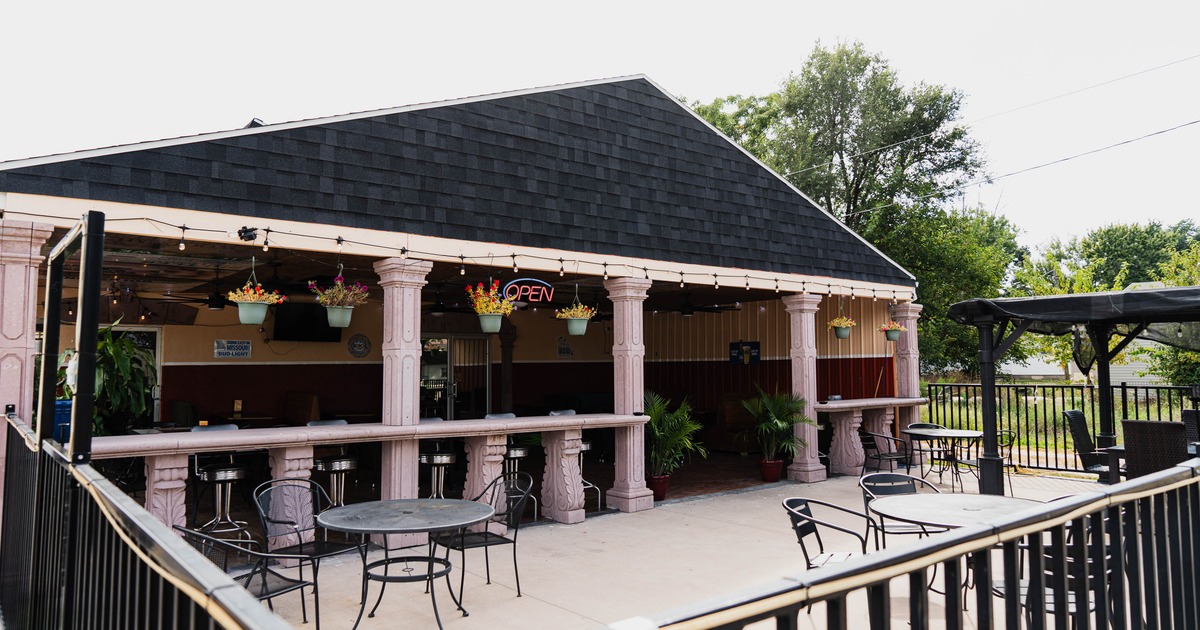 Exterior, patio