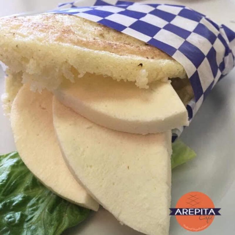 Arepa con Queso Guayanés (VT, GF) photo