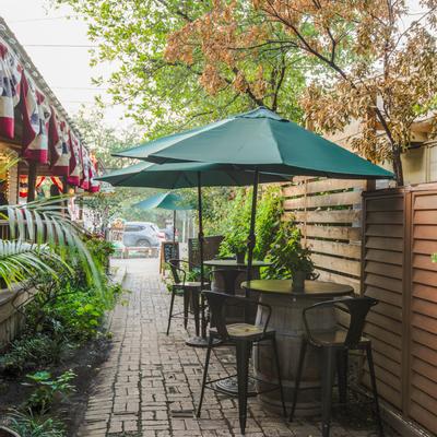 Exterior, seating area in the patio