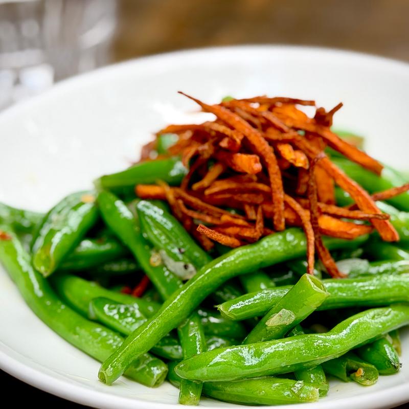 Sautéed Green Beans, Garlic, Pepper Flakes photo