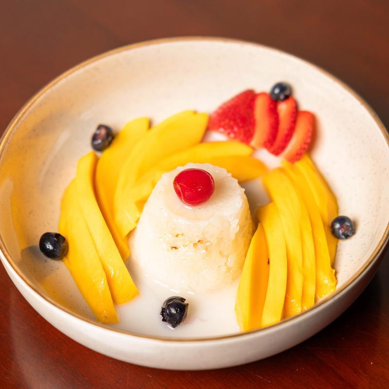 menu item 25 of 26, Sweet Sticky Rice with Fresh Mango