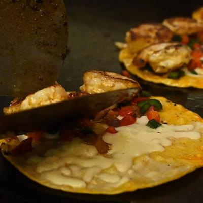 Making an amazing Taco at 13 Tacos & Taps.