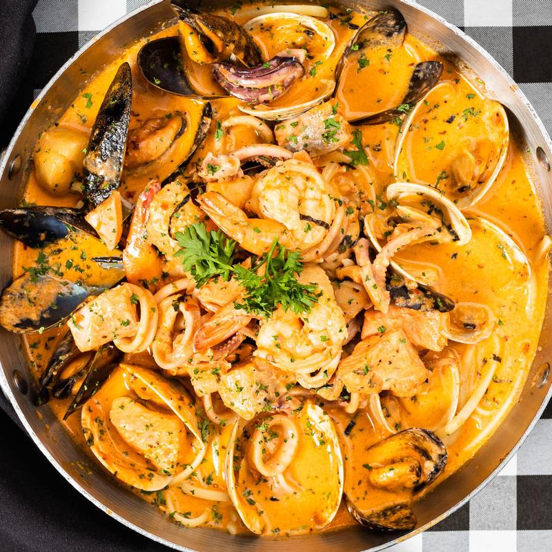 Linguini Pescatora Fra-Diavolo photo