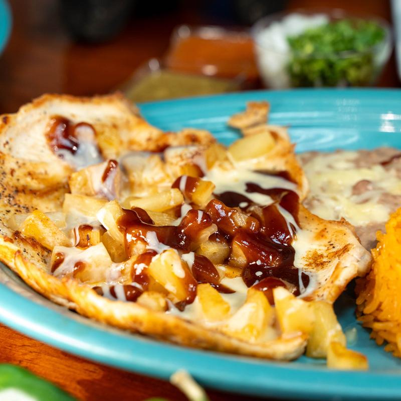 menu item 15 of 30, Pollo Hawaiano