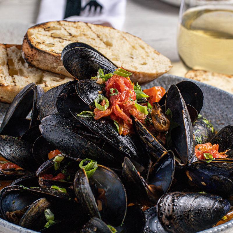 3rd Course:   Steamed Mussels & Clams photo