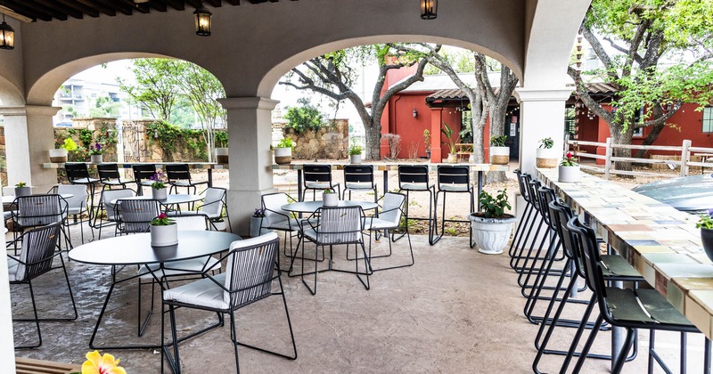 Covered patio, seating area