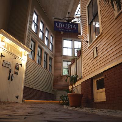 Restaurant exterior walkway.