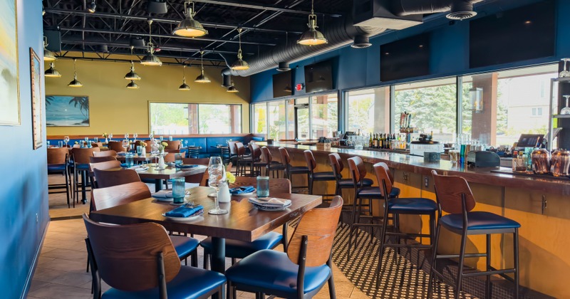 Latitudes Restaurant and Bar Private Canal Room