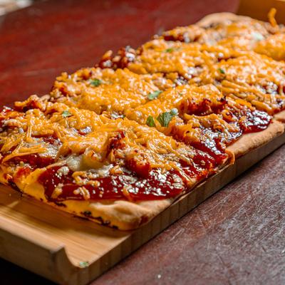 Chicken Flatbread, side view.