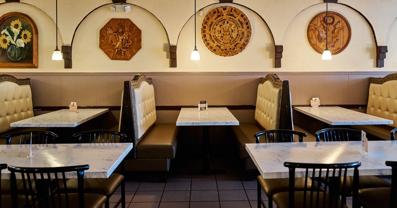 Seating tables and restaurant booths