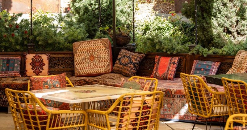 Exterior seating space