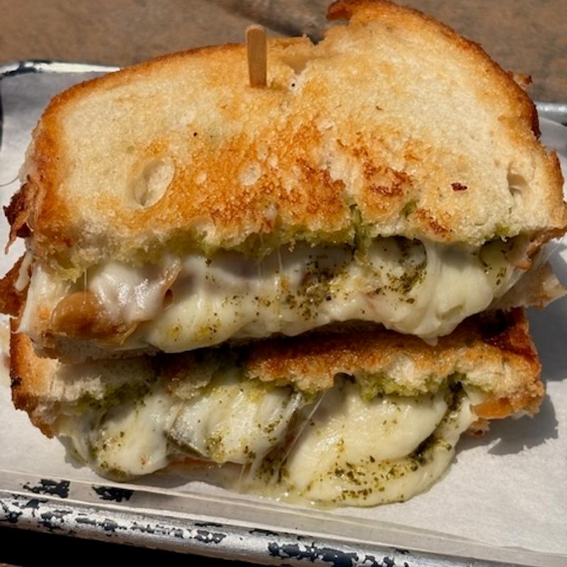 Grilled Cheese Caprese  (veg) photo