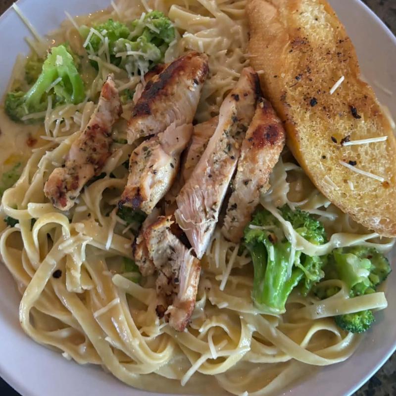 Chicken & Broccoli Alfredo photo