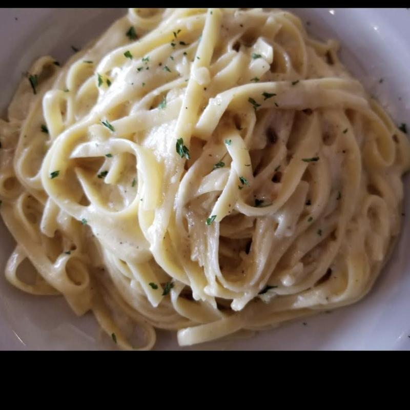 Fettucine Creamy Alfredo Sauce photo