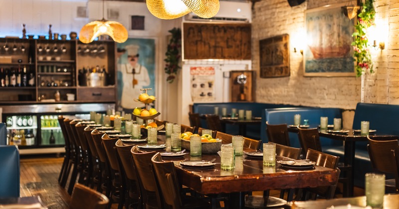 Diner party table, chairs
