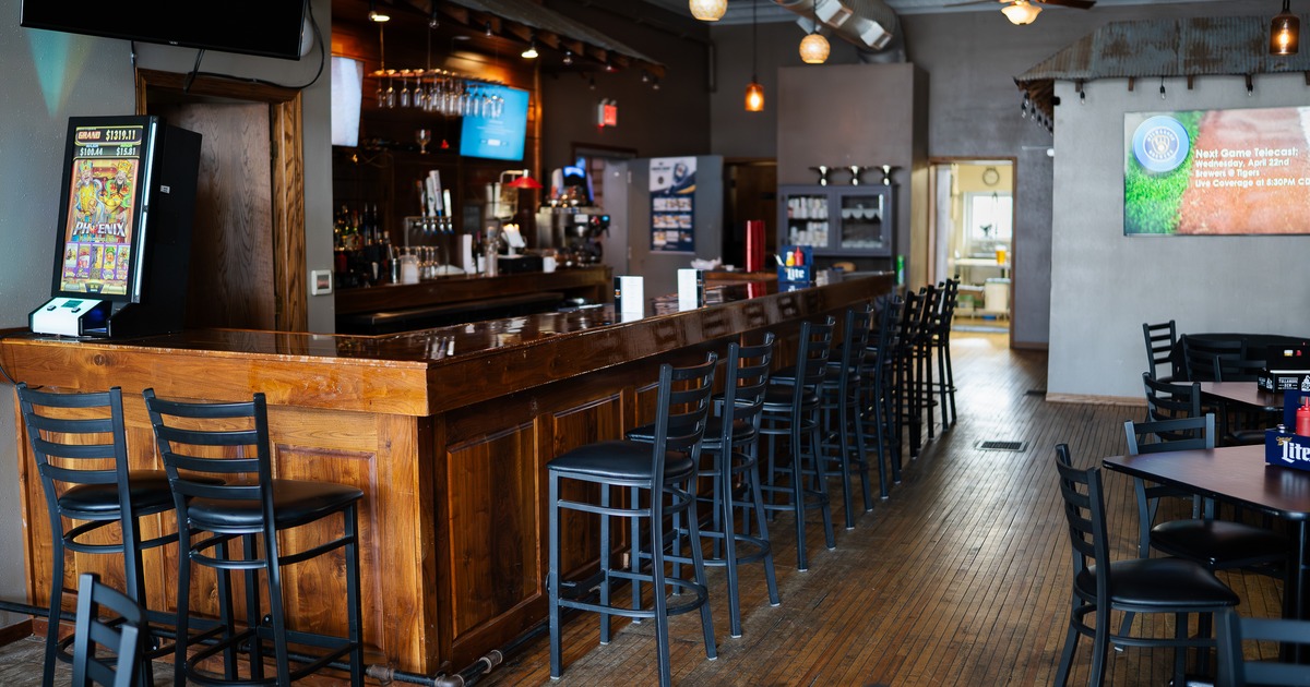 Bar, stools, side view