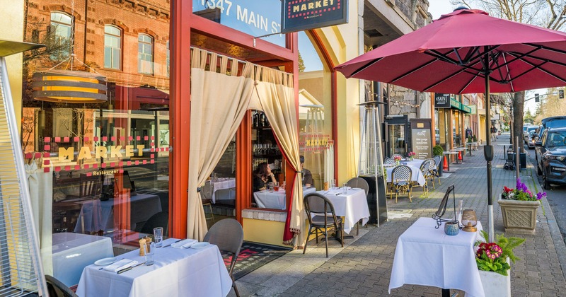 Exterior, terrace, diner tables and chairs