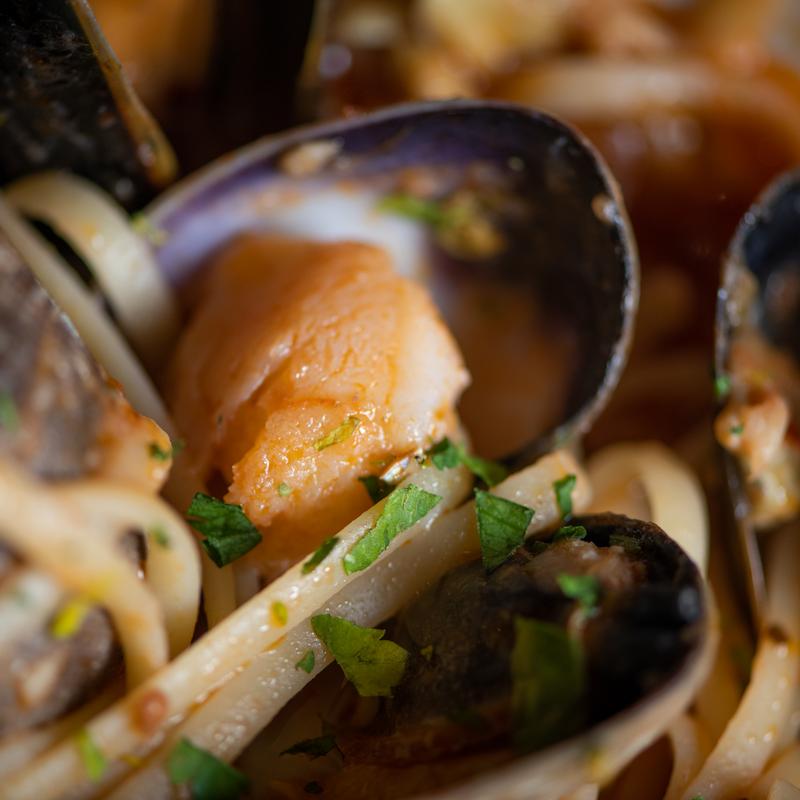 menu item 9 of 10, Linguine Mare