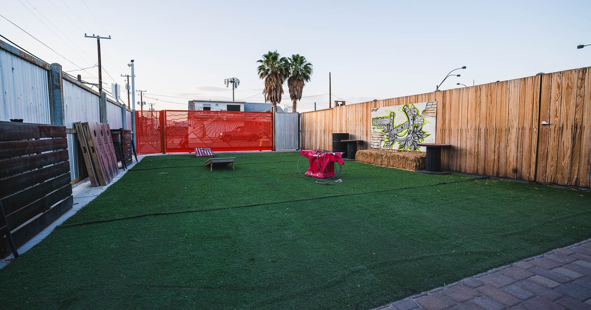 Cornhole playing area