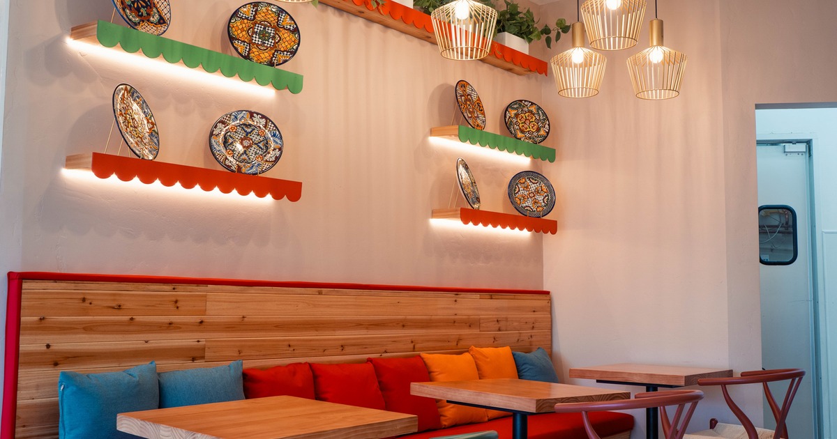 Booths, tables, armchairs