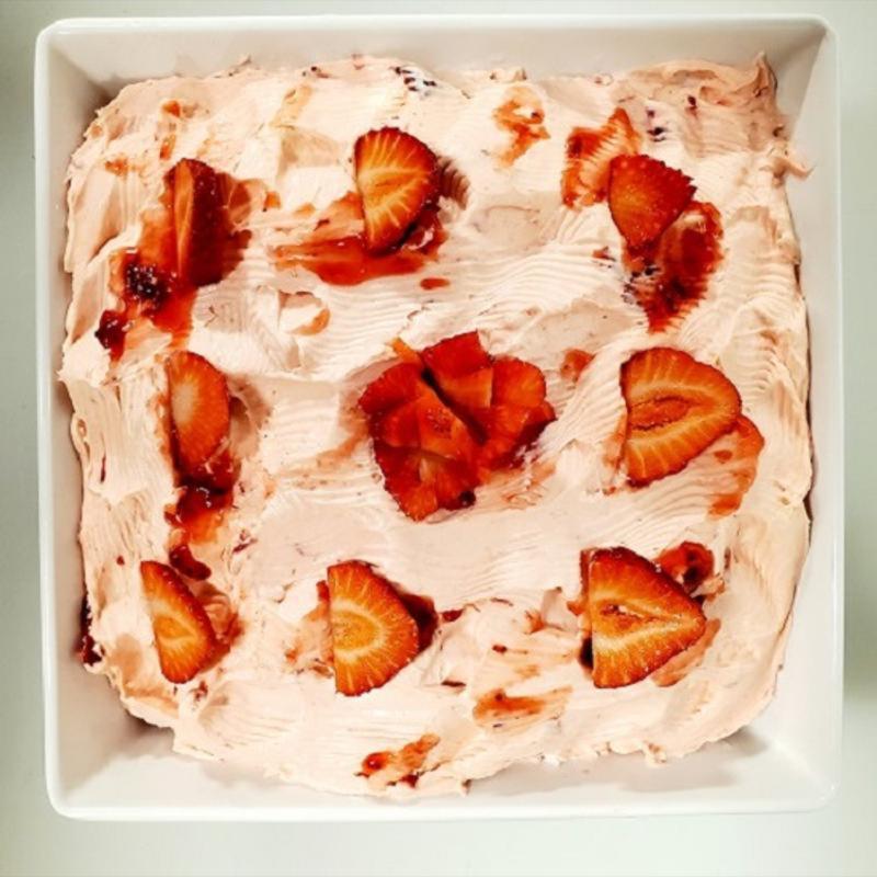 Strawberry Cream Cheese photo