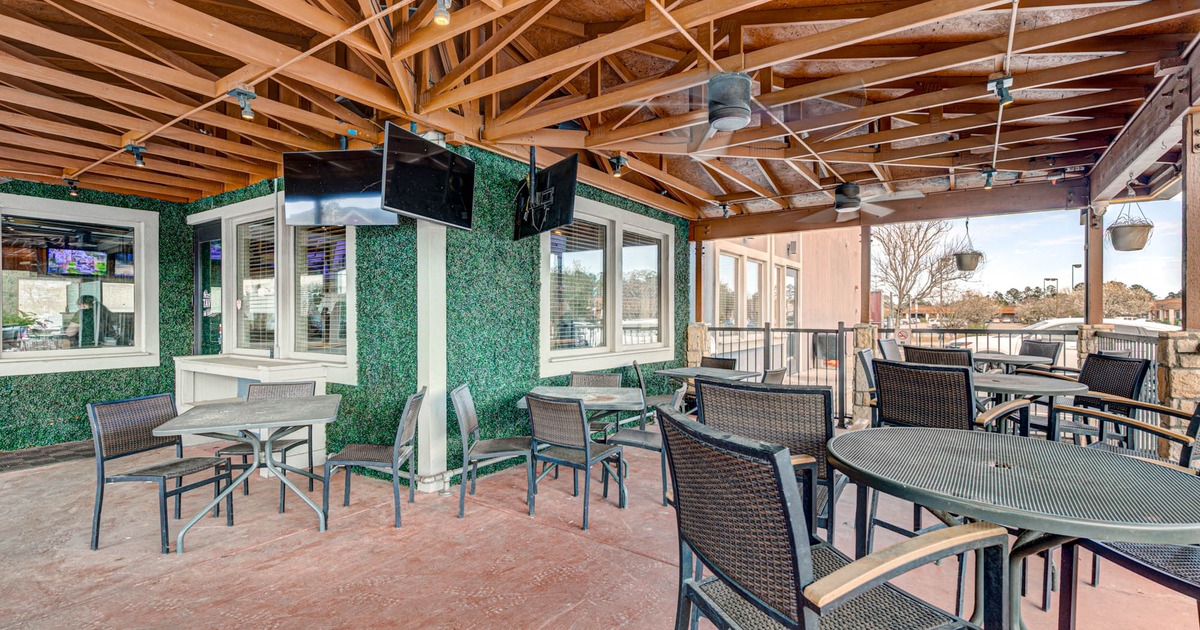 Exterior, tables and chairs