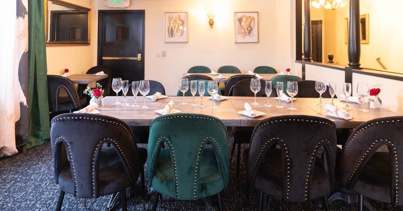 Inside, seating area, glasses on the table