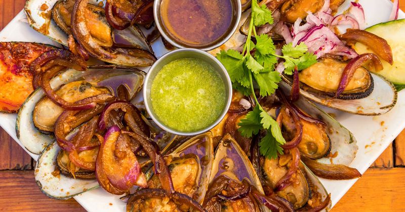 Mussels with dip, top view