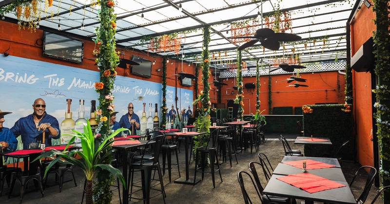 Seating tables, and tables with barstools