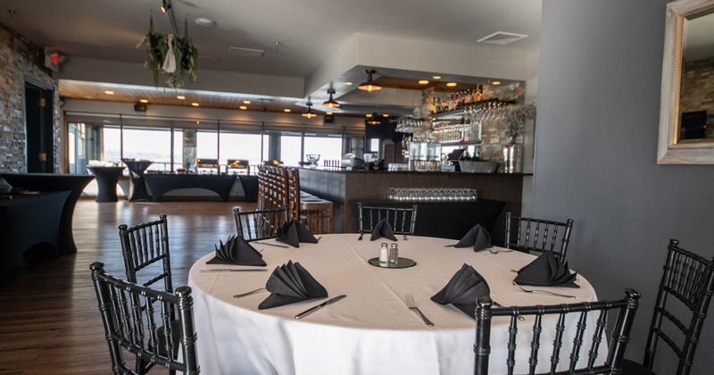 Table ready for guests