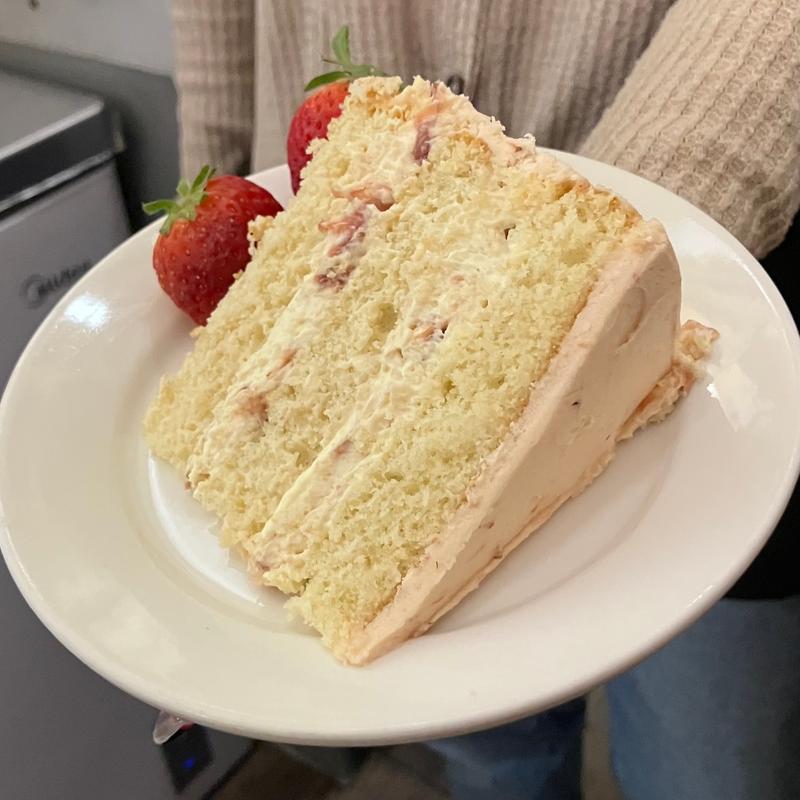 Strawberry Cream Cake photo