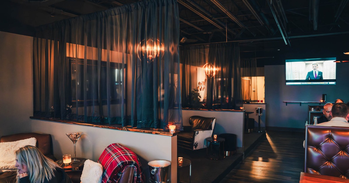 many seating options