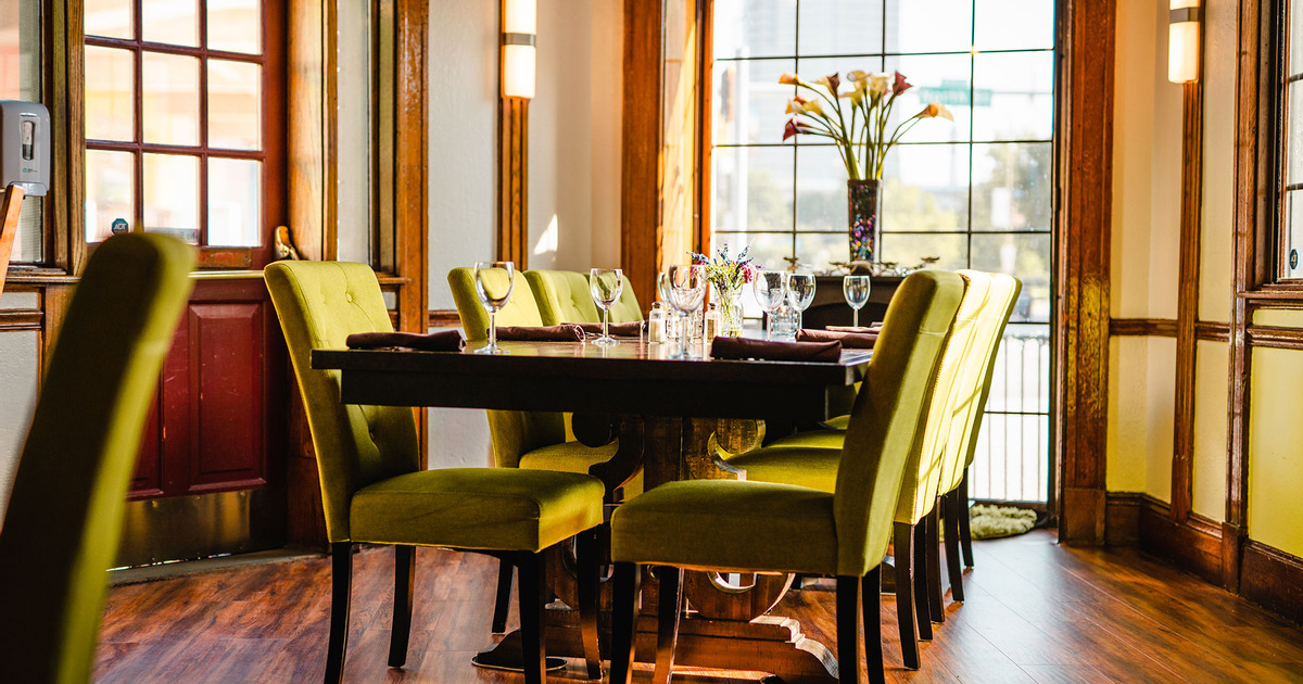 Interior, Parkview room, side view of a table, ready for guests