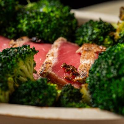 Seared Yellowfin Tuna with broccoli.