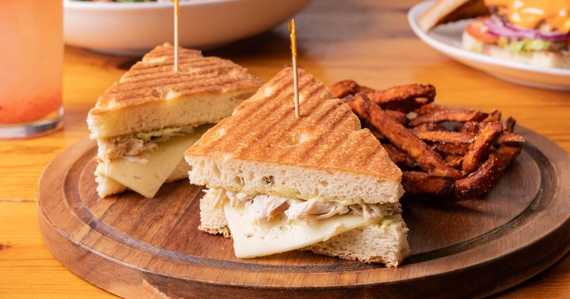 Turkey and cheese sandwich