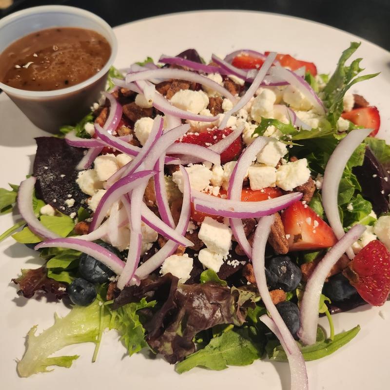 Beet N' Berry Salad photo