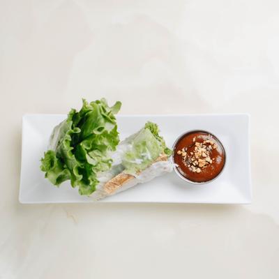 Fresh spring rolls served with dipping sauce.