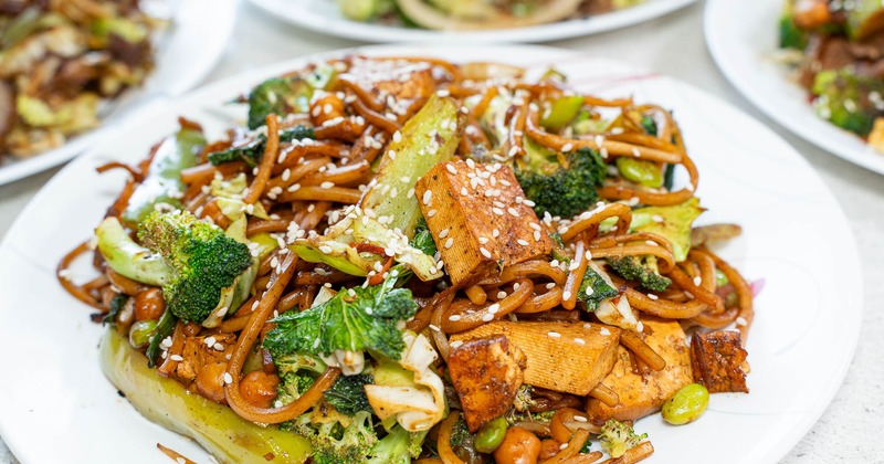 Tofu and noodles stir fry