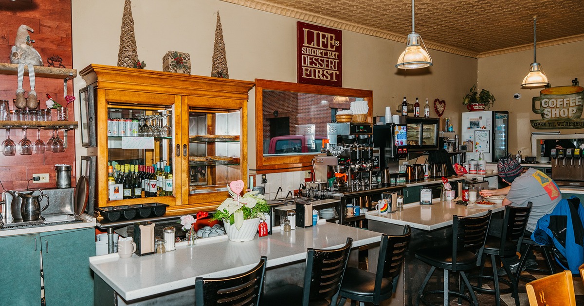 Nicely done dining area