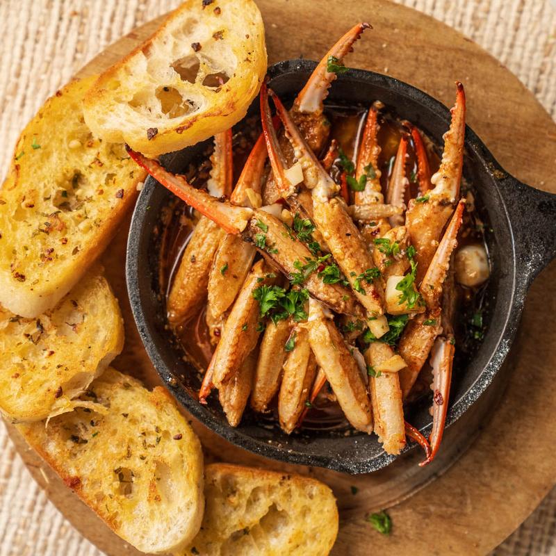 Garlic Butter Crab Claws photo