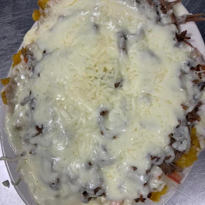 10-Tostones Queso y Pollo o Lechon photo