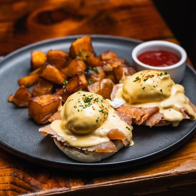 Eggs benedict.