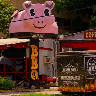 Augie's Barbed Wire exterior.